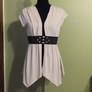 Sexy Junior large top that snaps at waist.